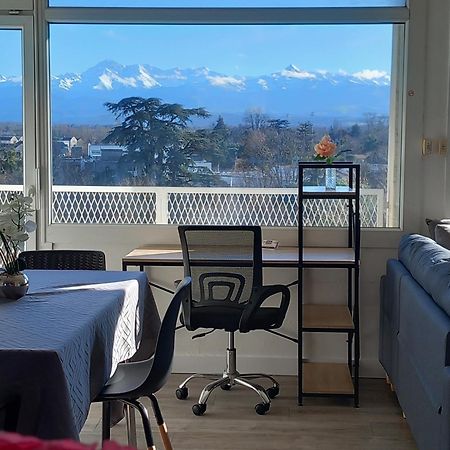 Ferienwohnung Cap Sud - 53M2- Vue Pyrenees- Hypercentre-Wifi Fibre -Nouvelle Literie Tarbes Exterior foto
