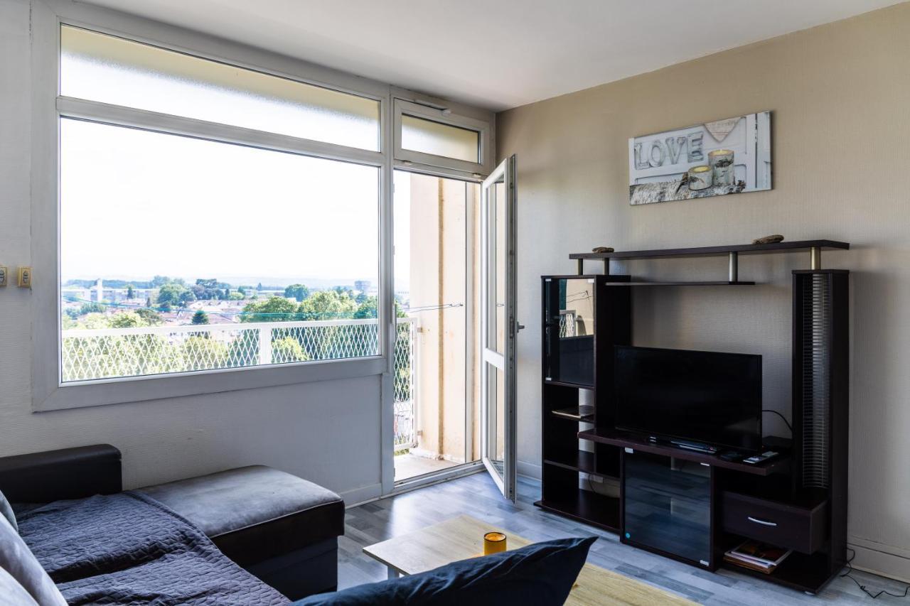 Ferienwohnung Cap Sud - 53M2- Vue Pyrenees- Hypercentre-Wifi Fibre -Nouvelle Literie Tarbes Exterior foto