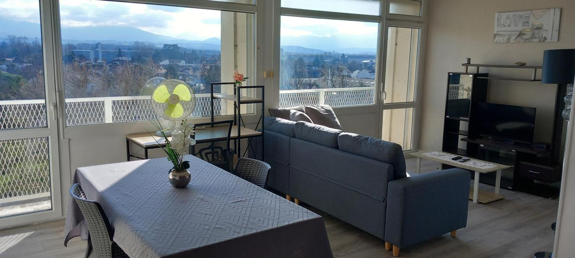 Ferienwohnung Cap Sud - 53M2- Vue Pyrenees- Hypercentre-Wifi Fibre -Nouvelle Literie Tarbes Exterior foto